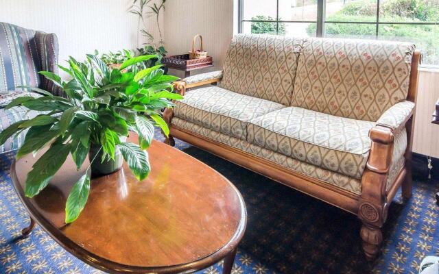 Econo Lodge London North