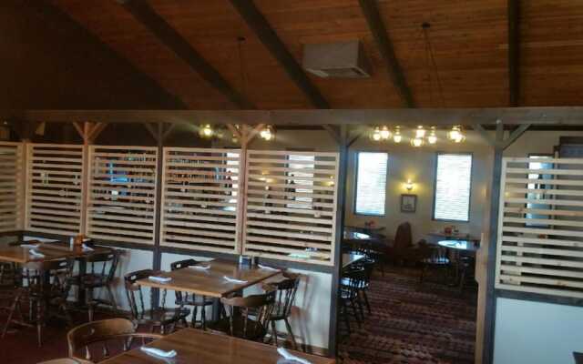 Bent Fort Inn