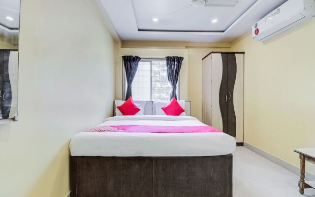 OYO 27822 Amrut Executive