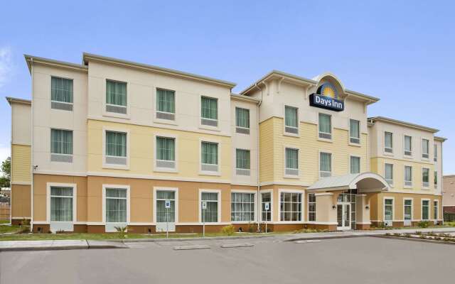 Days Inn by Wyndham Victoria