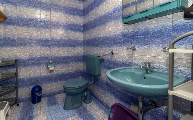 Amazing Apartment in Klenovica With Wifi and 2 Bedrooms