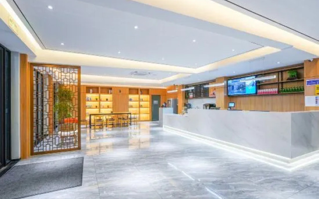 HanTing Hotel (Shanghai Jiading Waigang Business College)