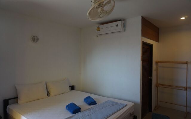 Koh Tao Loft Hostel