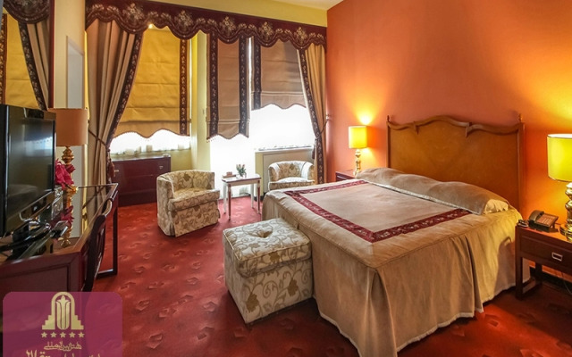 Parsian Esteghlal International Hotel