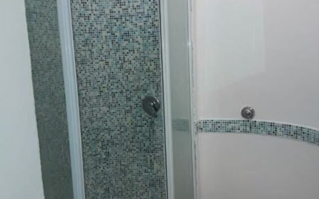 Guest House H4T