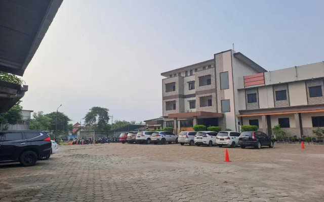 Grand Krakatau Serang