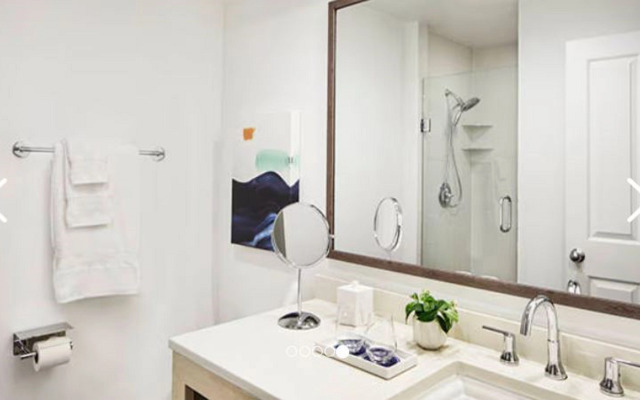 Parrot Key Hotel & Villas