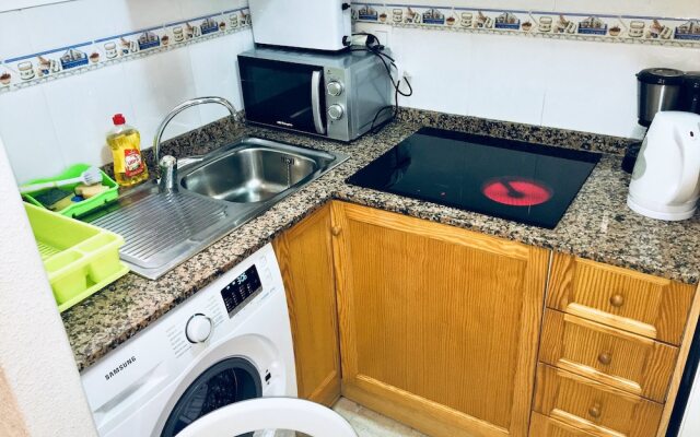 Sunny Holiday Apartment