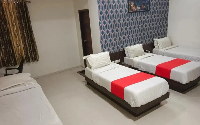 Hotel Nayan Palace