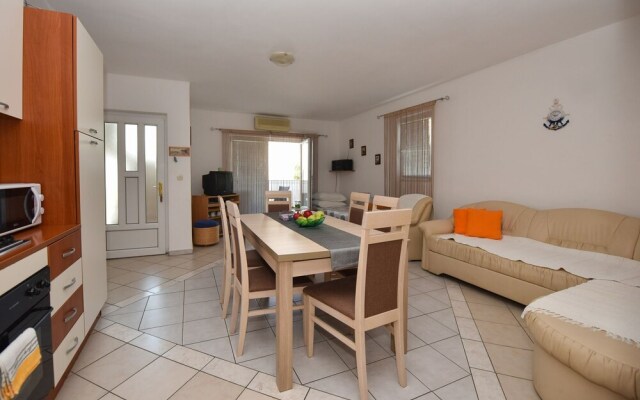 Kety - Cosy With Balcony - A1