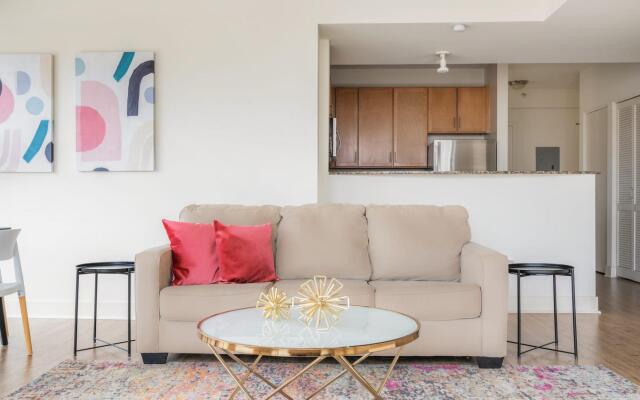 Chicago | Spacious 3BD/2BA South Loop Apartment