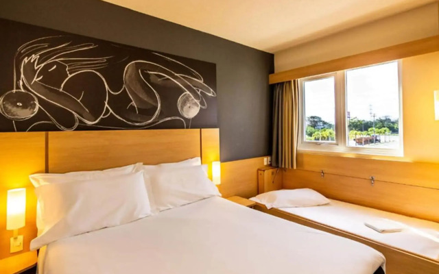 ibis Porto Alegre Assis Brasil