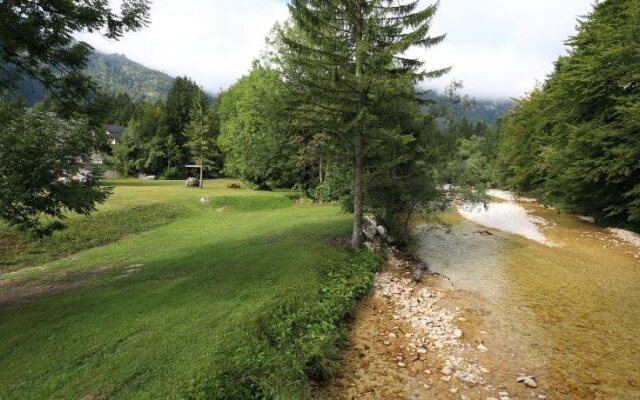 Alpik Apartment at Bohinj Lake