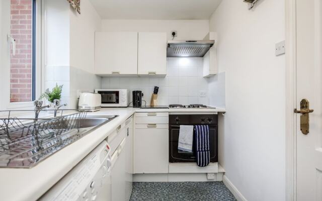 Karah Suites - The Galleria 2