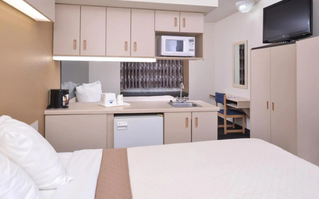 Americas Best Value Inn & Suites Maryville