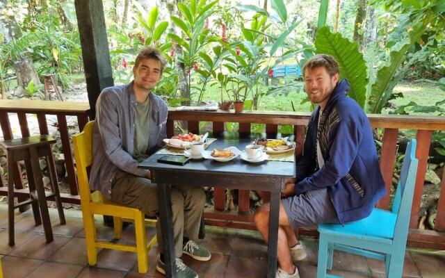 Hostal El Nawal - Hostel