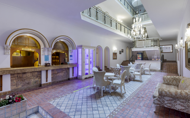 Adalya Port Hotel