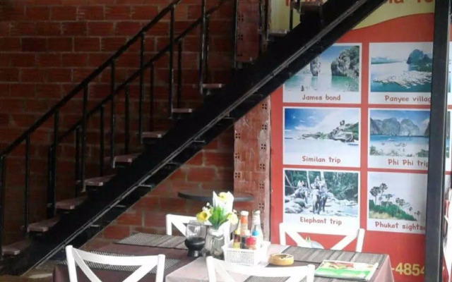 Khao Lak Traveller Lodge