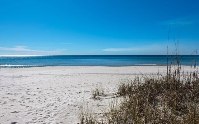 Sea Shell 3 Bedroom Townhouse by RedAwning