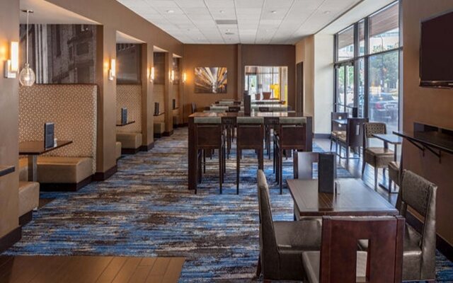 DoubleTree Suites by Hilton Hotel Minneapolis