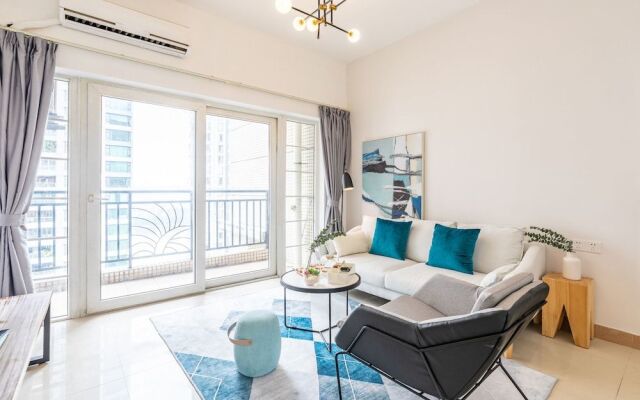 Locals Boutique Apartment Lujiang No.2