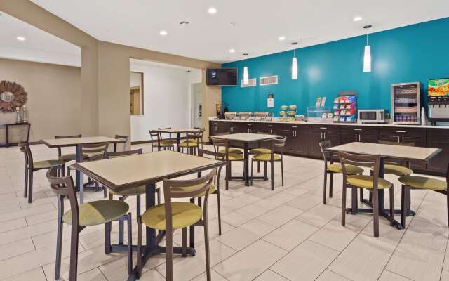 Best Western Lindsay Inn & Suites