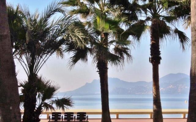 Home Rental Croisette Two Bedroom 80
