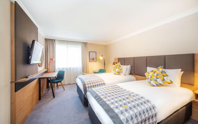 Holiday Inn Reading South M4 Jct11 by IHG