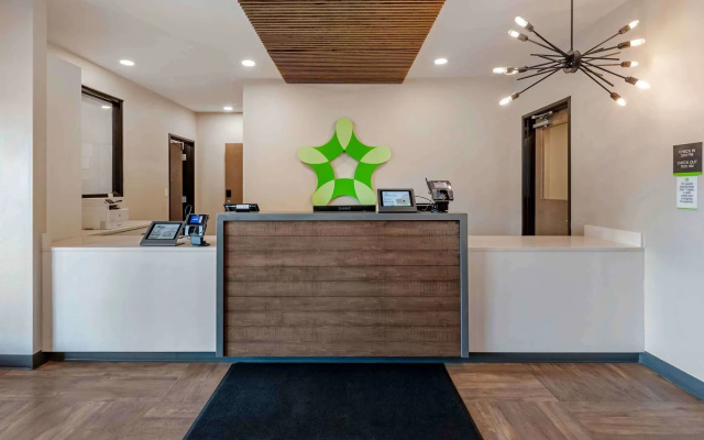 Extended Stay America Premier Suites Tampa Fairgro
