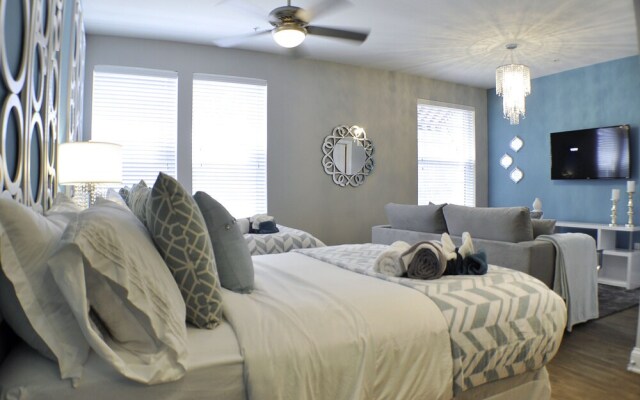 Premier Hollywood LA 4BD Suite