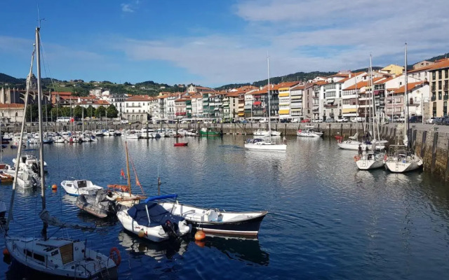 Sea Coast Lekeitio by HomeBilbao