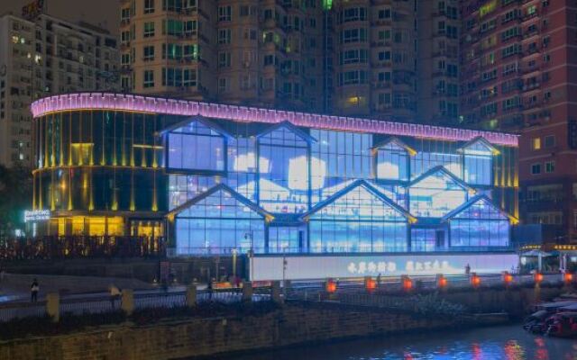 Kuanrong Suites Hotel (taiguli store, Chunxi Road, Chengdu)