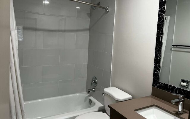 Coast Penticton Hotel