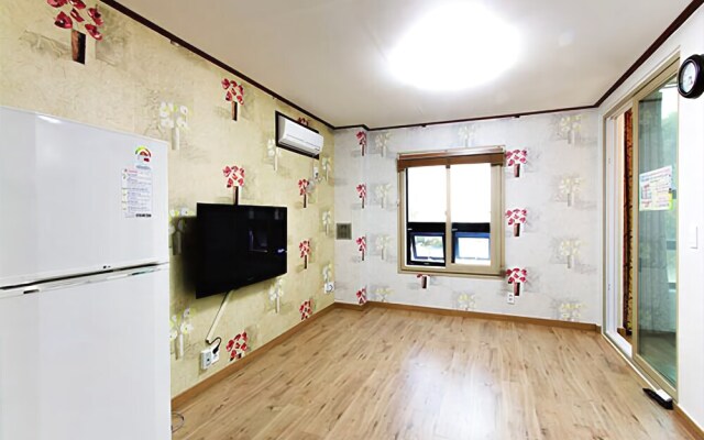 Yeongdeok Songa Pension