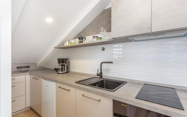 Awesome Apartment in Rijeka With Wifi and 2 Bedrooms