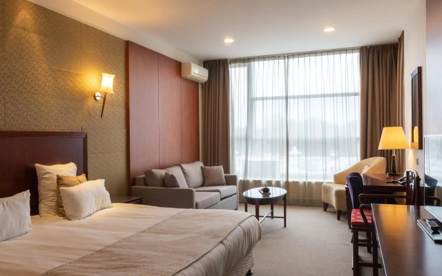 Shanghai Hotel Holland - Image 6