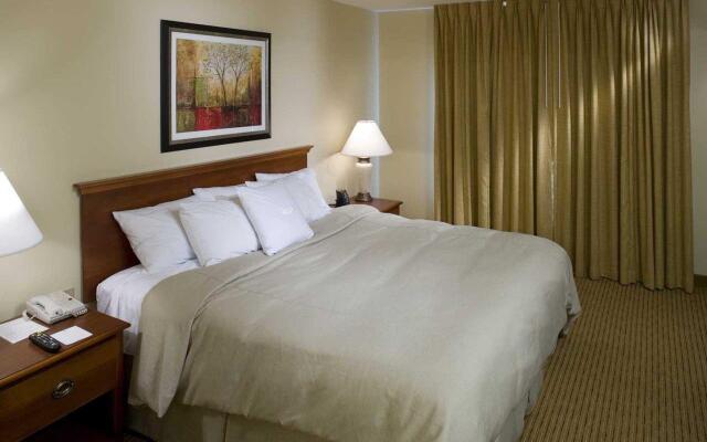 Homewood Suites by Hilton Newark-Cranford