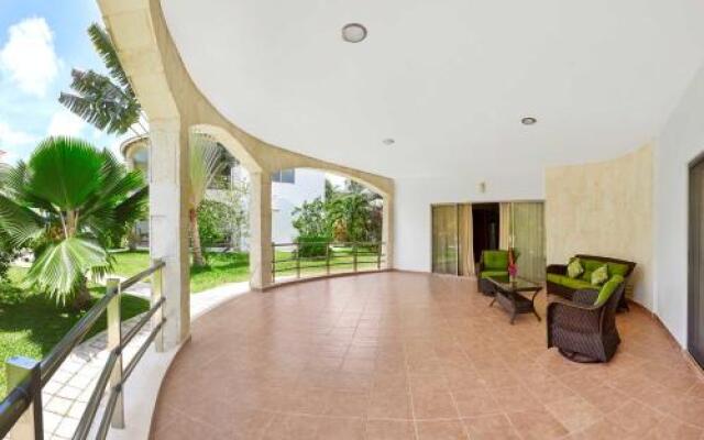 Blueberry Luxury Condo