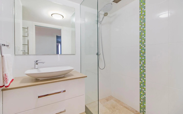 Meridian Tower Apartments