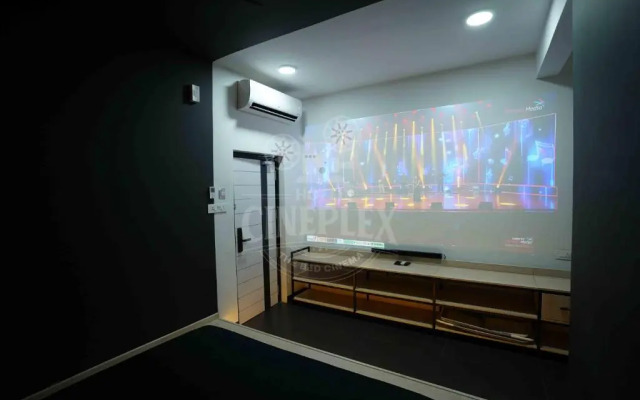 Hotel Cineplex