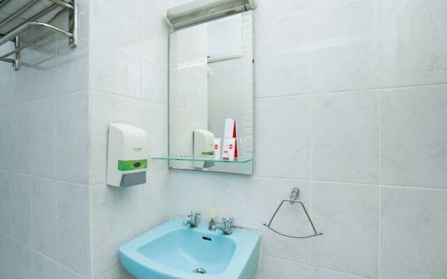OYO 1346 Sinergi Hotel Gresik