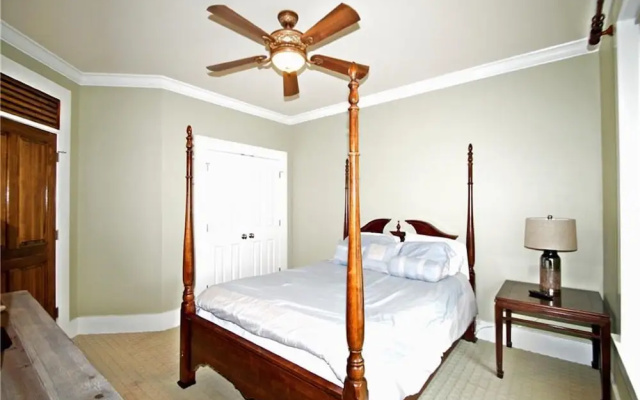 Hemingways Luxury Beach Place