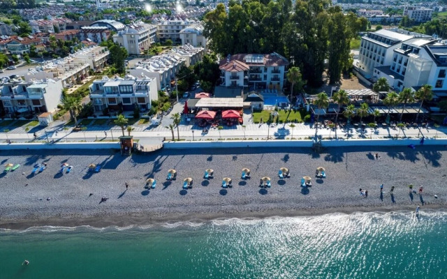 Uras Beach Hotel