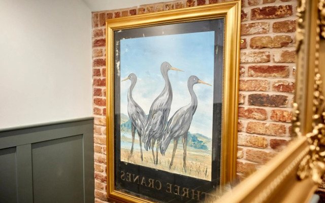 Three Cranes Serviced Apartments