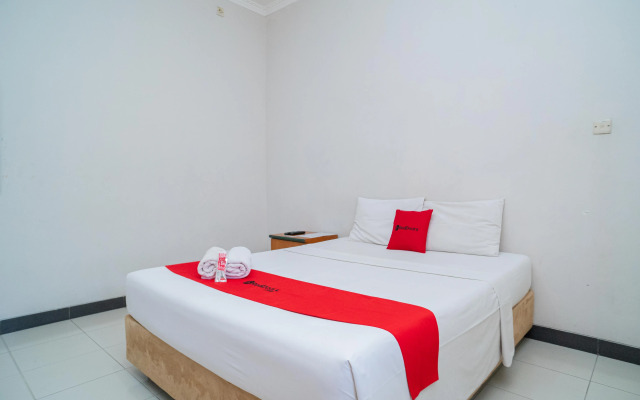 RedDoorz near Rumah Sakit Baptis Kediri