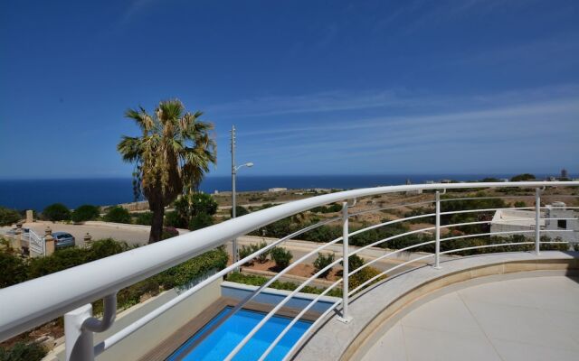 Super 3 Bedroom Villa With Amazing Ocean Views
