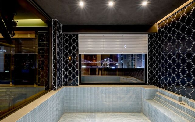Hotel The M