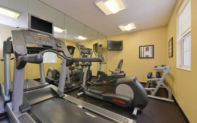 Candlewood Suites Miami Lakes an IHG Hotel