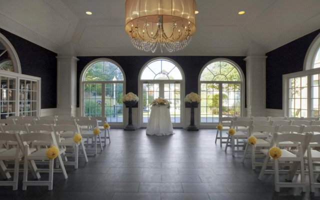 Ethan Allen Hotel