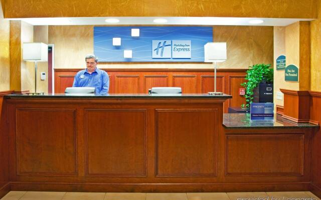 Holiday Inn Express Pittsburgh-Bridgeville by IHG